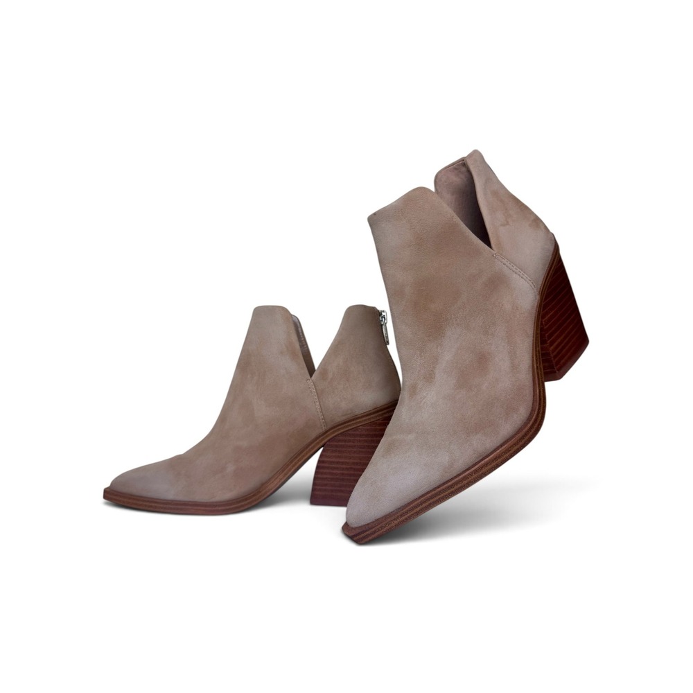 Vince Camuto Gigietta Tortilla Suede Western Ankle Booties Size 8